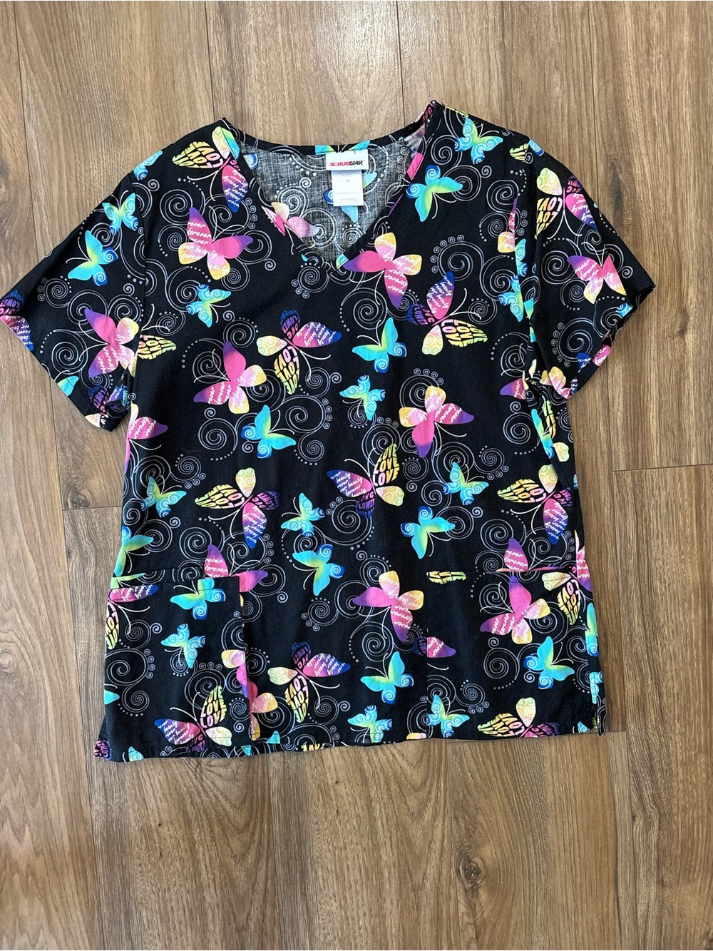 Butterfly Scrub Tops - Picture 5 of 7